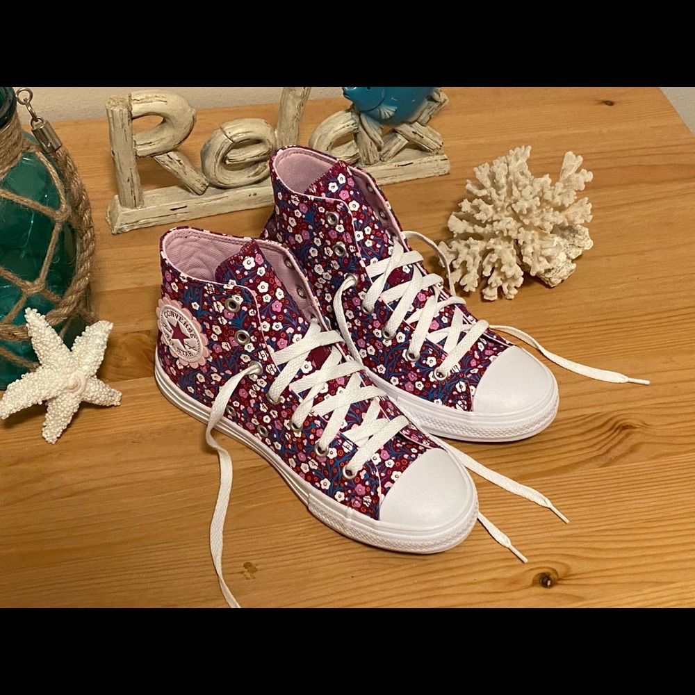 GIRLS/KIDS FLORAL HI TOP CONVERSE